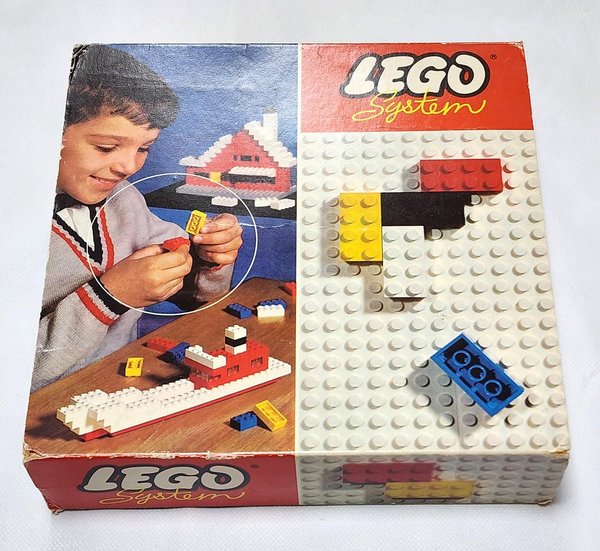 020 Basic Building Set in Cardboard