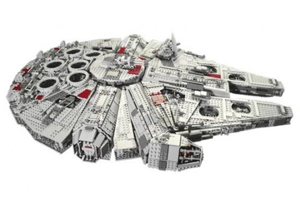 10179 Millennium Falcon