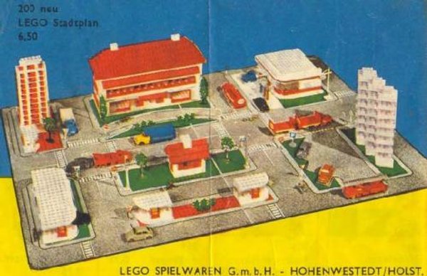 200-4 LEGO Town Plan Board, Continental European Cardboard Version