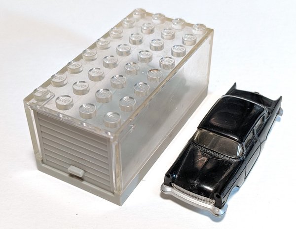 262 1:87 Opel Rekord with Garage