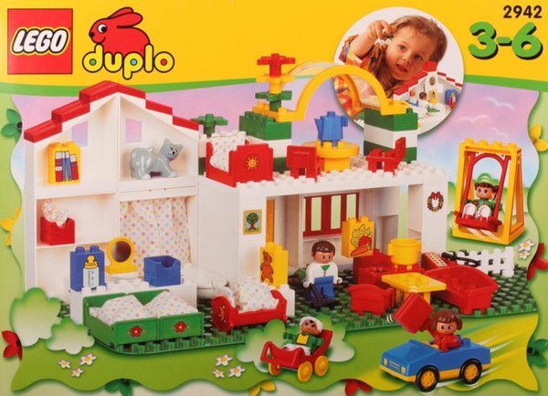 2942 Play House