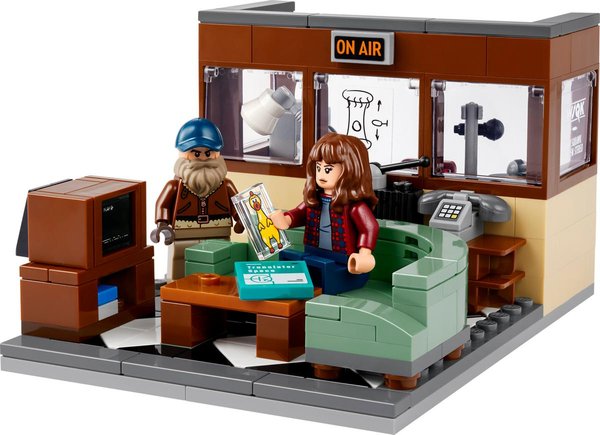 40891 Stranger Things: WSQK Radio Station