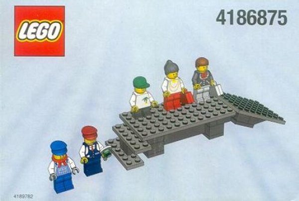 4186875 9V Platform and Mini-Figures