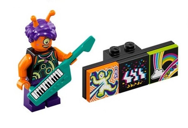 43101-9 Alien Keytarist