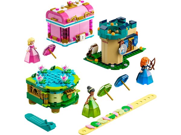 43203 Aurora, Merida and Tiana's Enchanted Creations