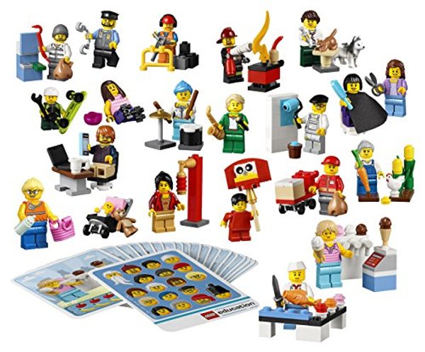 45022 Community Minifigure Set
