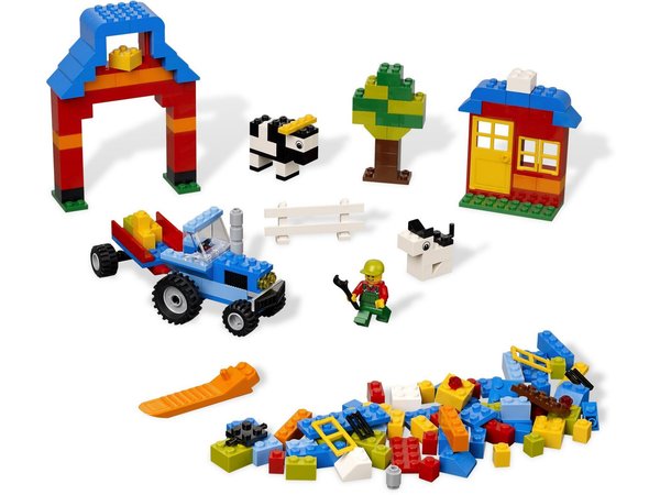 4626 Farm Brick Box