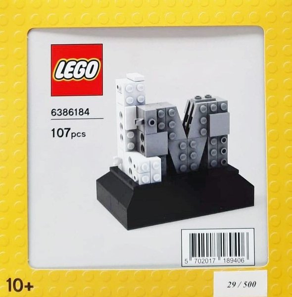 5007713 LEGO Masters Mini Build 'Black and White Color Variant'