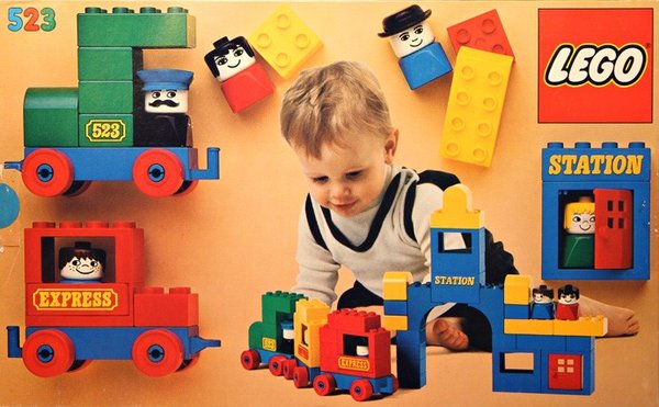 523 Train and Station