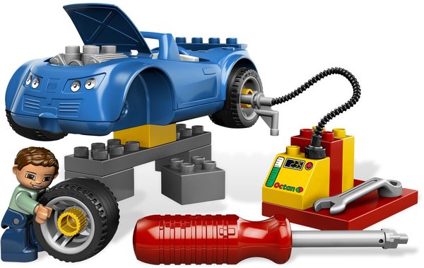 5640 Petrol Station (Gas Station)