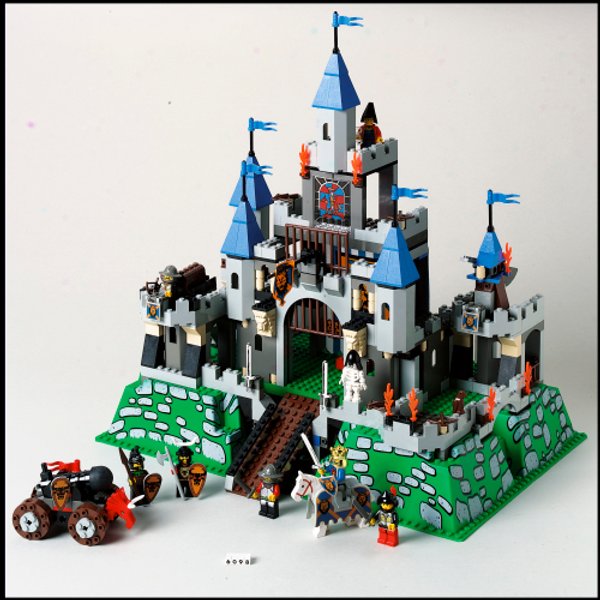 6098 King Leo's Castle