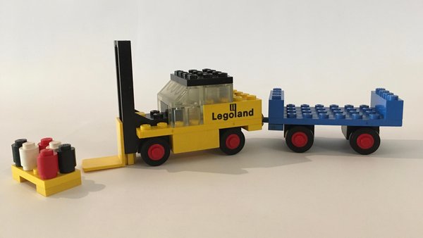 652-2 Fork Lift Truck and Trailer