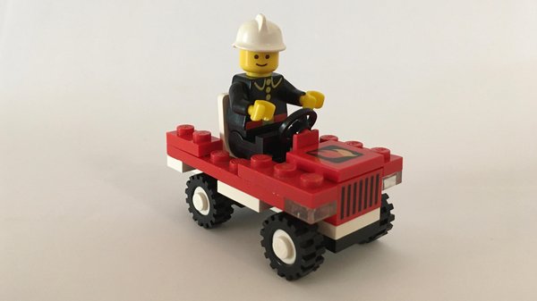 6612 Fire Chief's Car