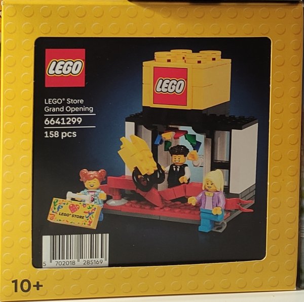 6641299 LEGO Store Grand Opening