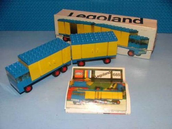 685-2 Truck with Trailer (without Stickers)