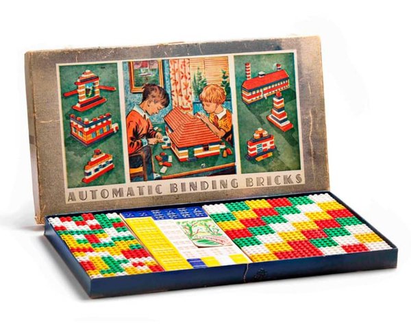 700.F Automatic Binding Bricks - Small Brick Set (Lego Mursten)