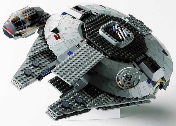 7190 Millennium Falcon