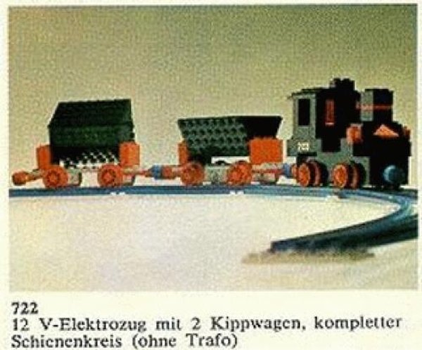 722-2 12V Electric Train with 2 Wagons