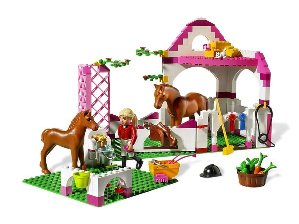 7585 Horse Stable