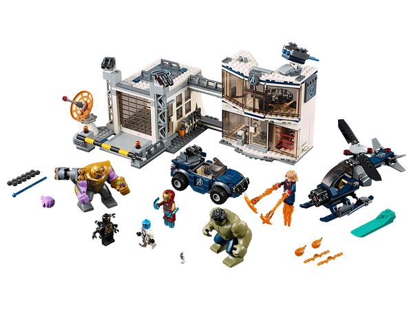 76131 Avengers Compound Battle
