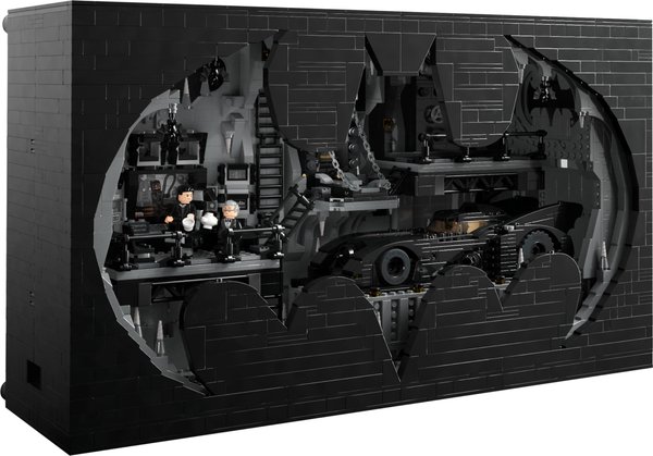 76252 Batcave Shadowbox
