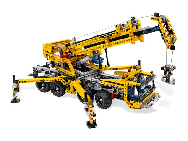 8053 Mobile Crane