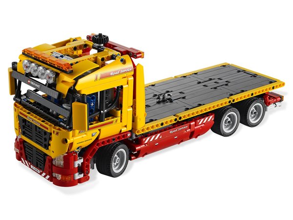 8109 Flatbed Truck