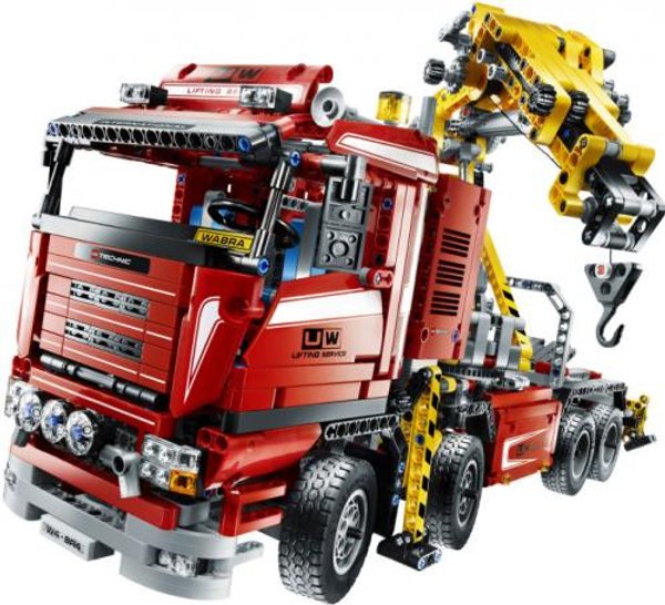 8258 Crane Truck