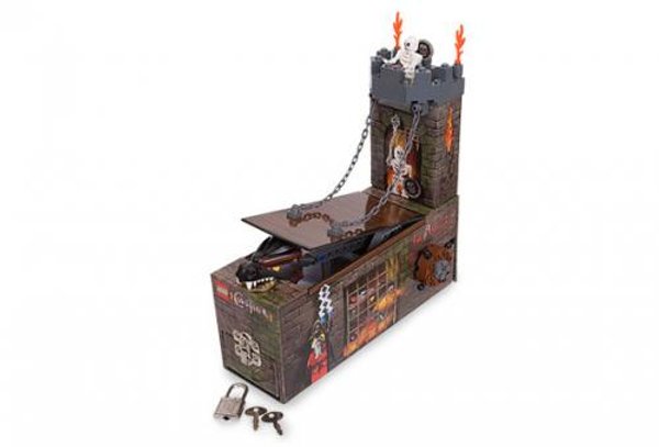 852231 Castle Coin Bank