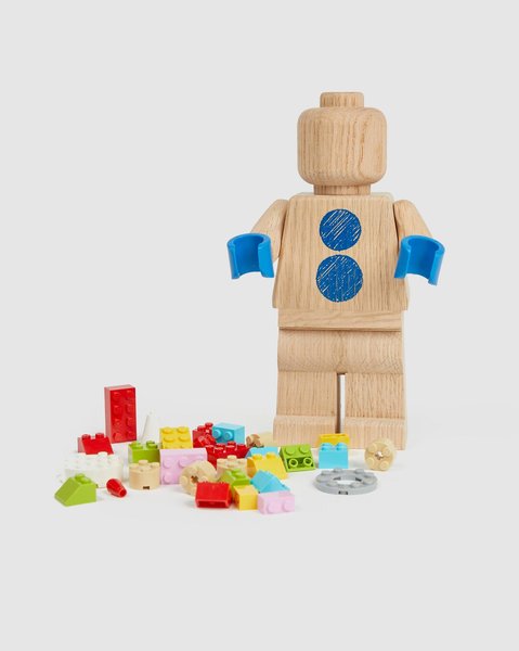 853967-2 Wooden Minifigure (Colette Mon Amour Limited Edition)