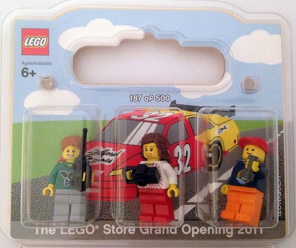 INDIANAPOLIS LEGO Store Grand Opening Exclusive Set, Castleton Square, Indianapolis, IN
