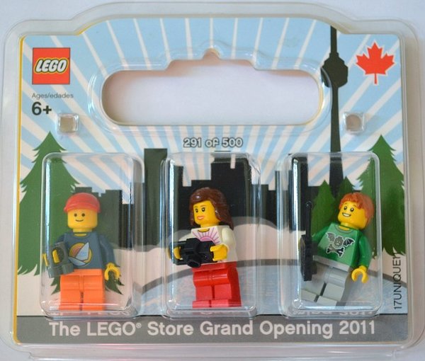 TORONTO LEGO Store Grand Opening Exclusive Set, Sherway Square, Toronto, ON, Canada