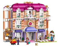 Heartlake City Grand Hotel