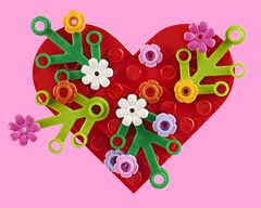 6562116 Heart Floral Display